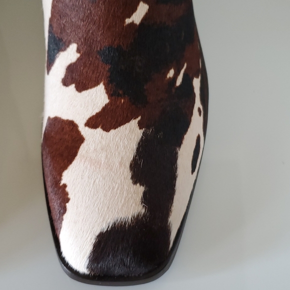 NWT FRYE Georgia Cow Print Bootie Cream/Brown - Picture 2 of 15